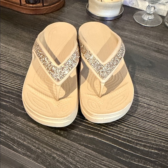 CROCS Shoes - CROCS Women's Beige Glitter V-strap Sandals